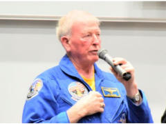 工学院大学附属高中自然科学课程 原美国国家航空航天局宇宙飞行员特别演讲会