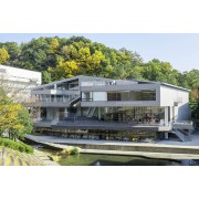京都精华大学